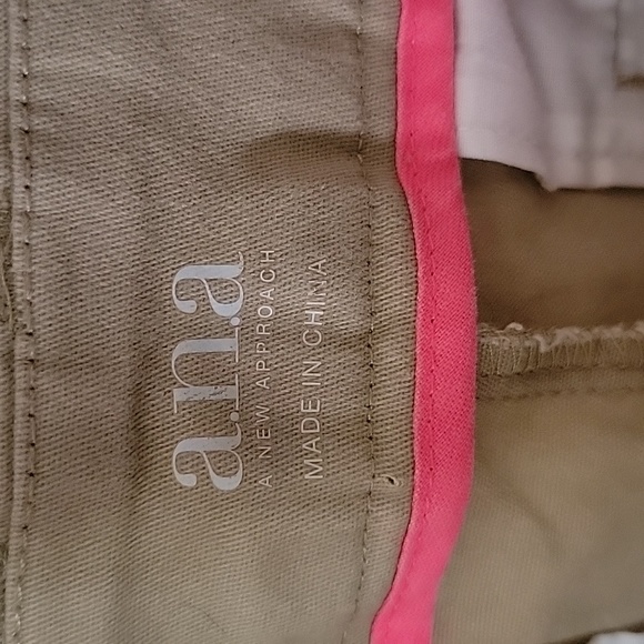 Ana Twill Shorts - Picture 4 of 5